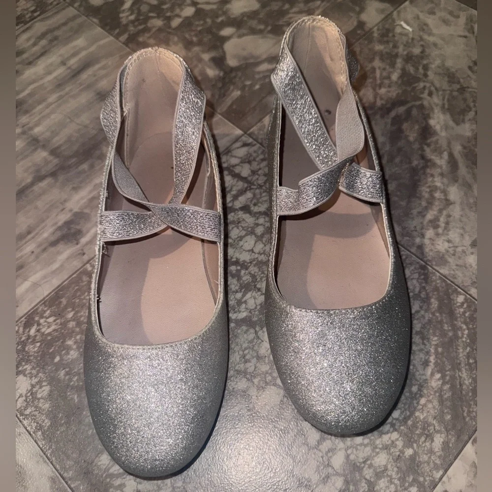 Gymboree Girls Silver Glitter Criss Cross Ballet Flats Size 2 Little Girl